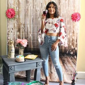 Meet your Posher, Linette